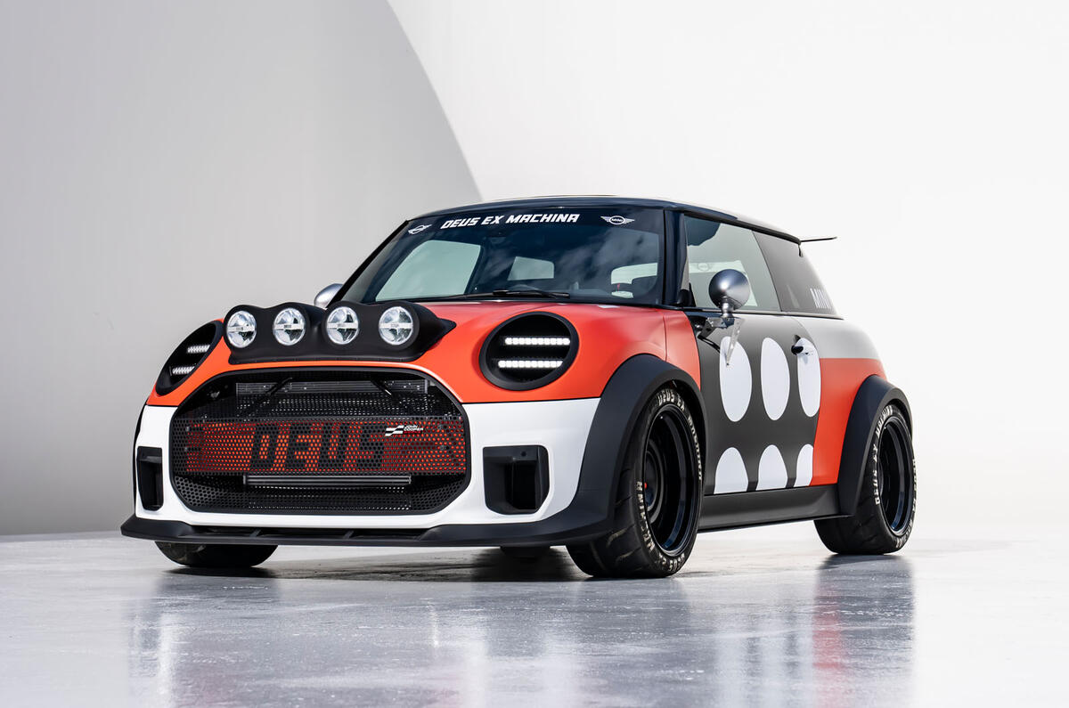 Δύο νέα Cooper JCW τιμούν την αγωνιστική κληρονομιά της ΜΙΝΙ